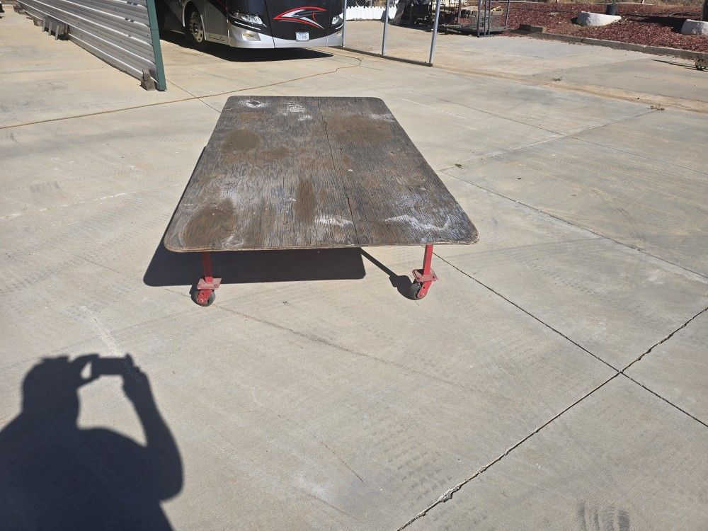 Rolling Working Table4' W X8' L X 2"h