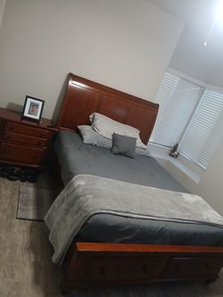 300 recamara Queen completa  180 cama King