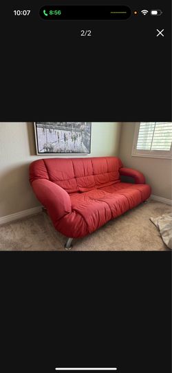 red futon pull out bed