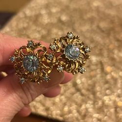 Beautiful Vintage Collection Earrings 