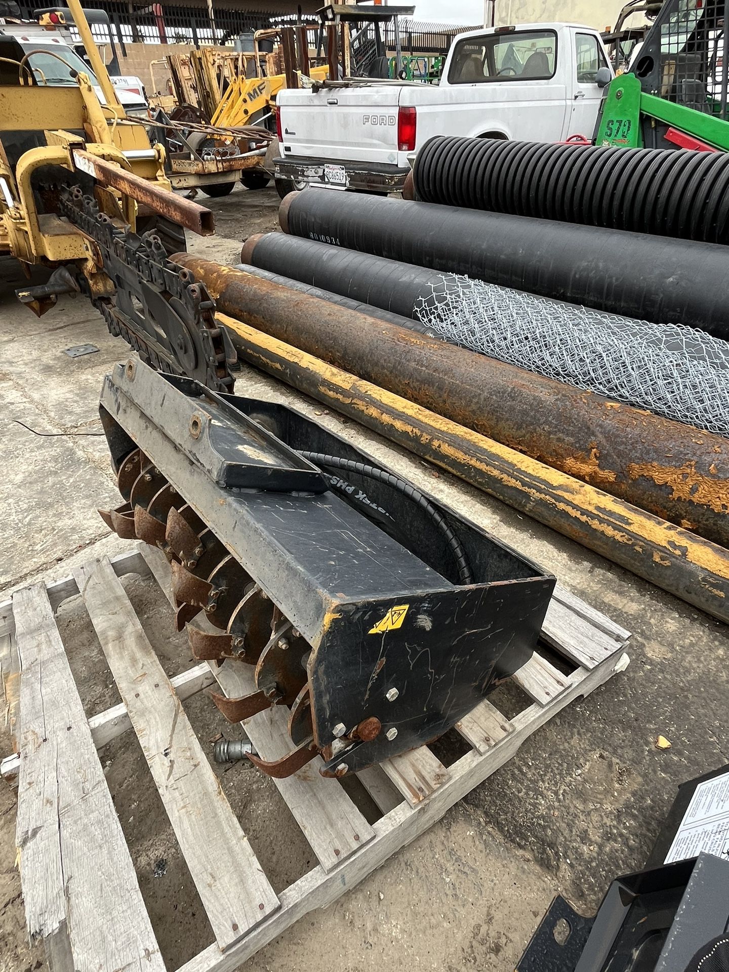 TORO DINGO Tiller Attachment