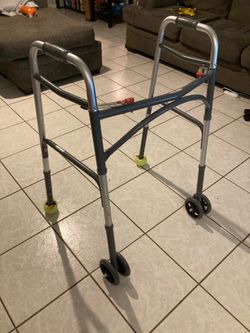 Heavy duty adult walker