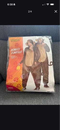 monkey small and pennywise Xlarge