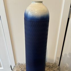 Beautiful Blue Vase With  Or Without The Flowers