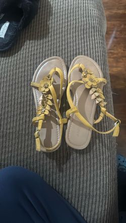 Women’s Yellow Flower Sandals