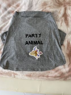 X-Large sequenced dog shirt.