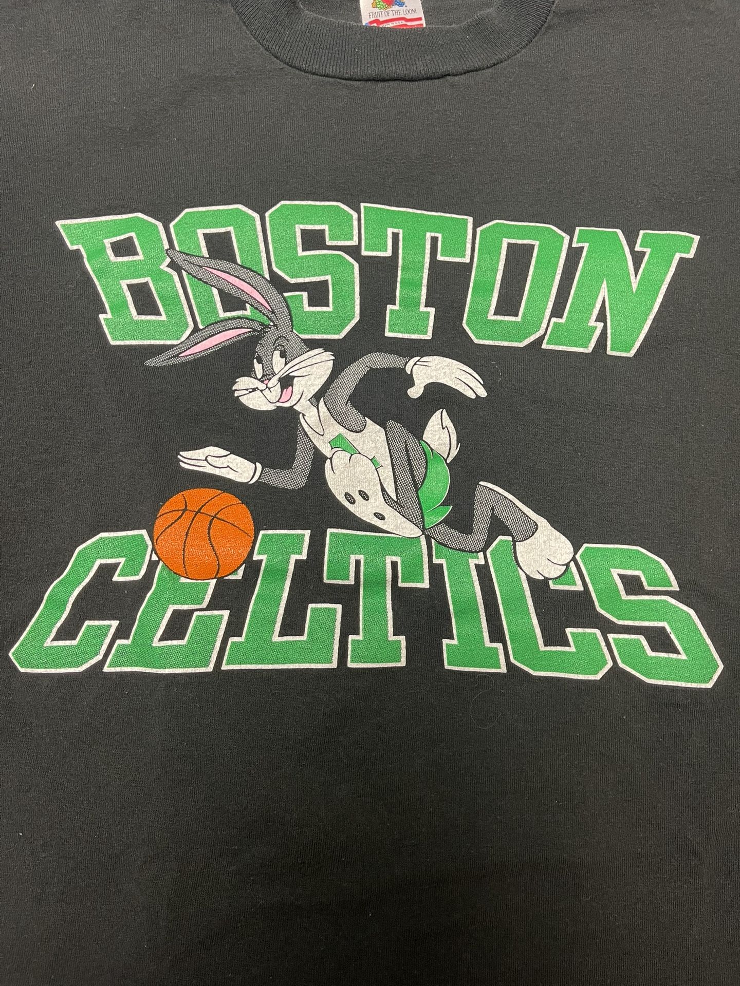 Men’s Boston Celtics Looney Tunes Shirt - Size Medium