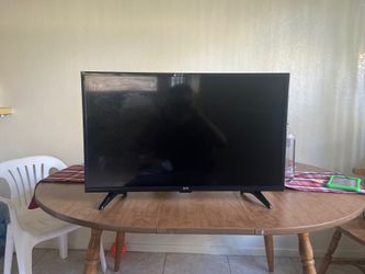 32 inch ONN HD TV