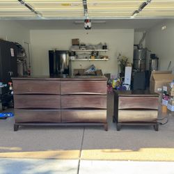 Free delivery 🚚 Mid Century dresser and nightstand set- wayfair