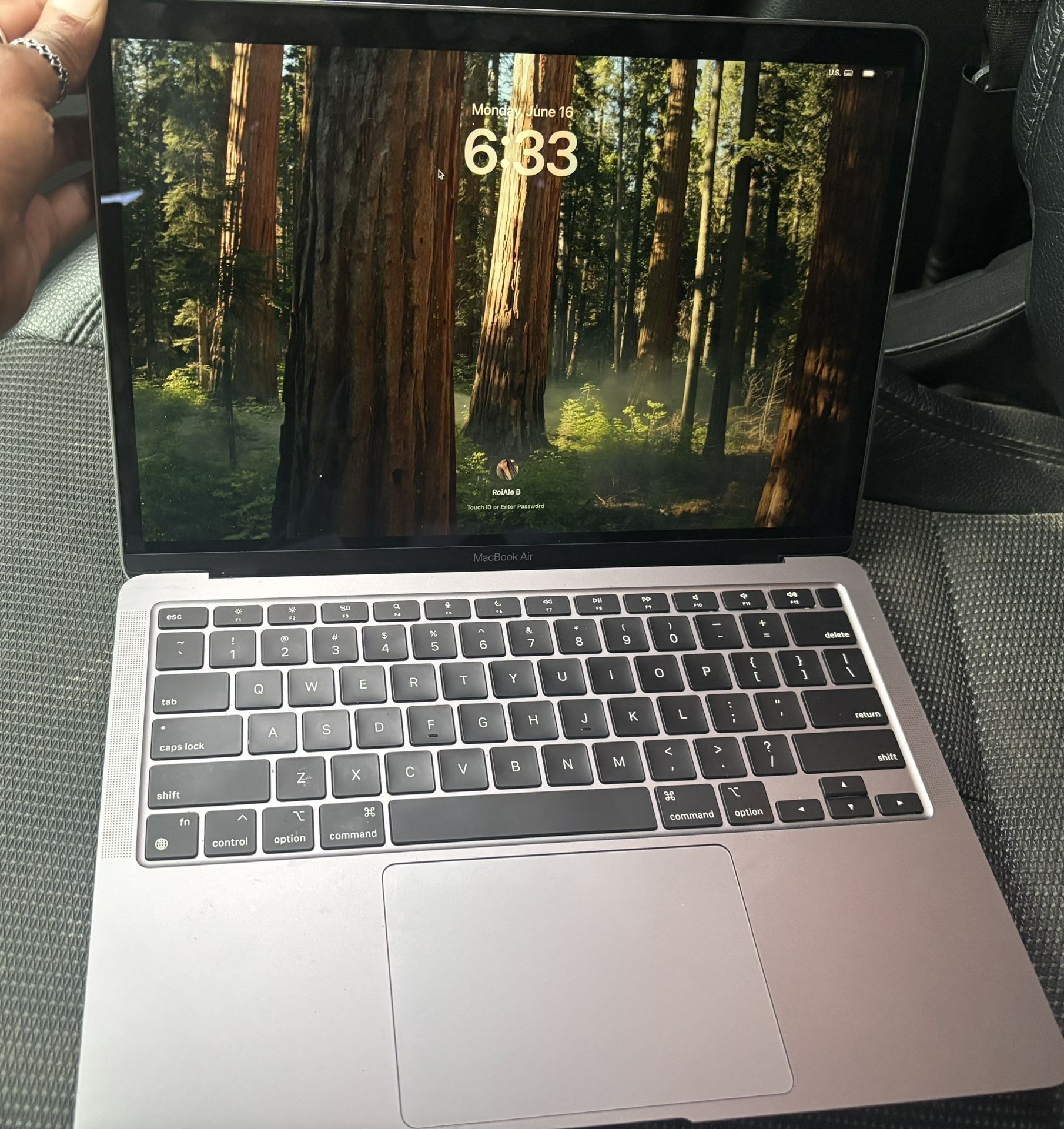 MacBook