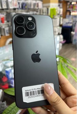 Unlocked - iPhone 15 pro max 256 Gb