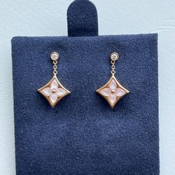 Louis Vuitton Blossom BB Star Studs, Pink Gold, Pink Mother of Pearl & Diamonds