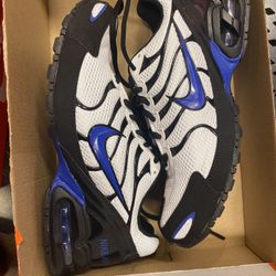 Brand New Size 9 Men Nike Air Torch 4 