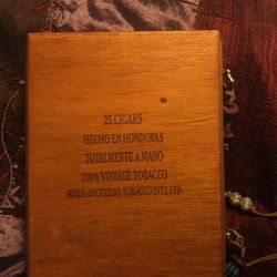 Vintage Thomas Hines wooden cigar box purse