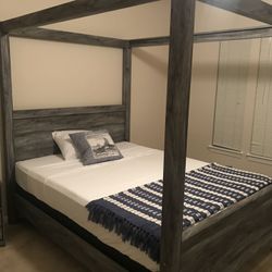 Queen Bed Canopy Frame Mattress 