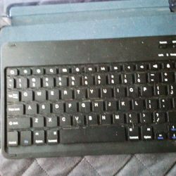 Wireless Bluetooth Keyboard 