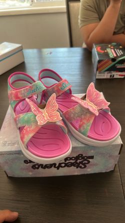 Skechers