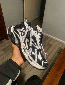 Balenciaga runners