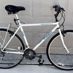 TREK Multi-Track 700 18 Speed Bicycle- very good condition 