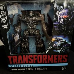 Transformers Studio Series DOTM Shockwave.