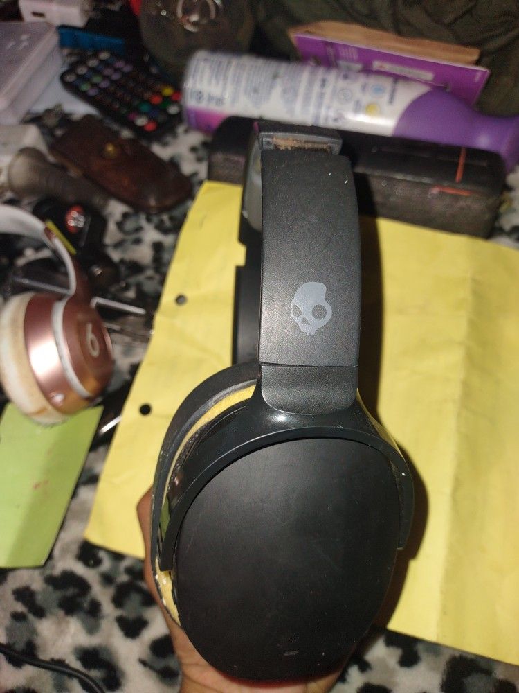 Skull Candy (Over The Ear) Headphones