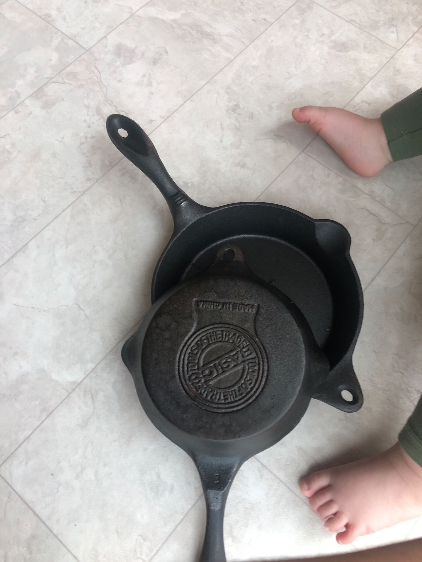 2 Cast iron pans -Sarten the hierro fundido