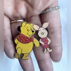 2008 Disney Rhinestone Winnie The Pooh | Piglet Standing Trading Collectibles Pins