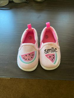 Size 3 toddler watermelon shoes