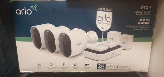 Arlo Pro 4 Exclusive Spotlight 📷