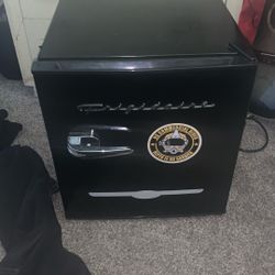 Vintage Mini Fridge 