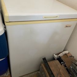 Deep freezer