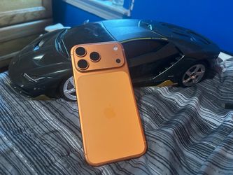 iPhone 17 pro max unlocked 256 100% Battery