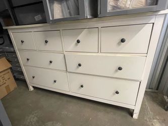 Dresser 8 drawers white