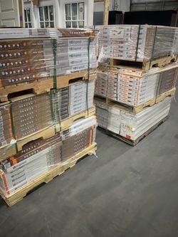 Small quantities of life proof flooring 6.5 mm 22 mil between 500 and 700 ft.²