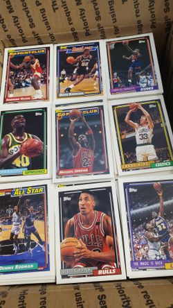 Lot of 2500 random vintage 1990's rookies and stars included all for $40