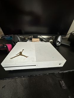 Turns On But The HDMI Doesn’t Work Needs Fixed