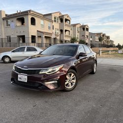 2019 KIA Optima