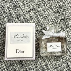 New Miss Dior Eau de Parfum Mini Size for Women, 0.17 FL Gift 