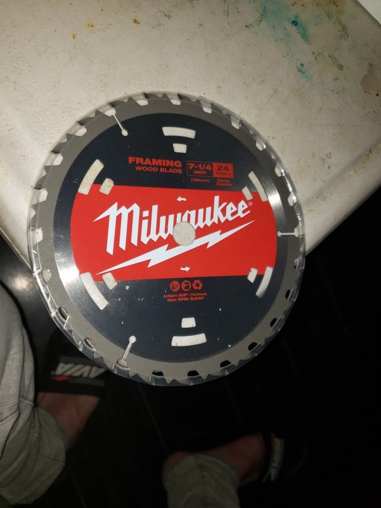 Milwaukee Disco Duro Para Cortar Madera 7 1/4