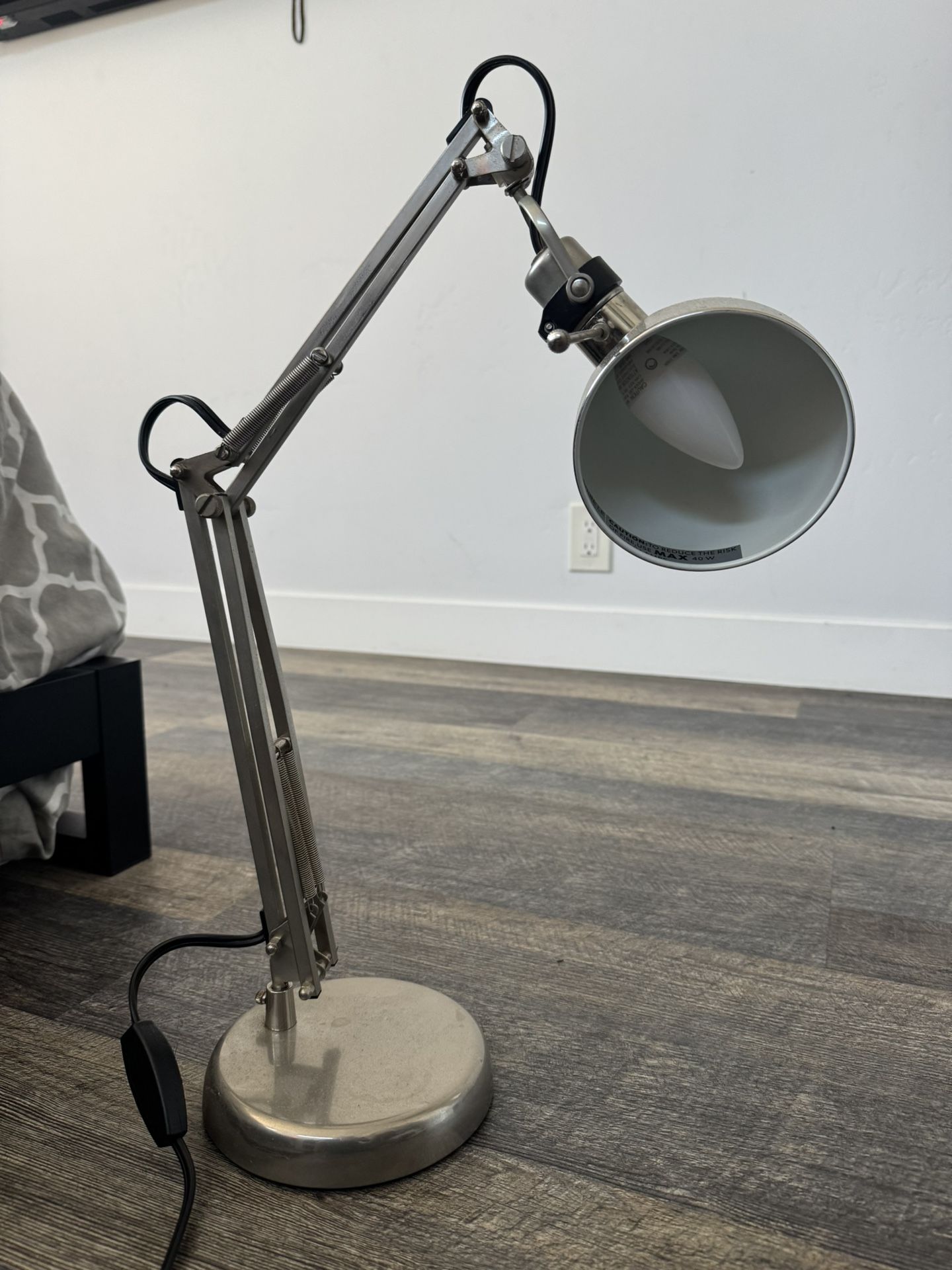 2 Desk/Night stand lamps