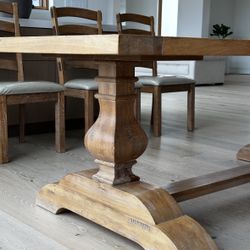 Dinning Table 