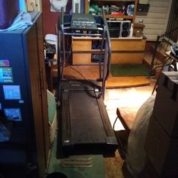 Pro-form 515 S Crosswalk Treadmill.