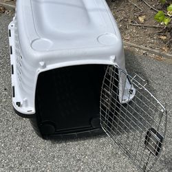 Navigator Petmate Dog Cat Pet Kennel Carrier Crate