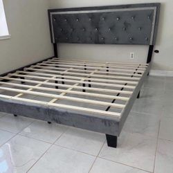NEW IN BOX Beautiful King Size Grey Bed Frame 