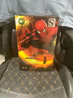 Spider-Man Tom Holland Hot Toys