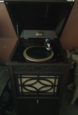 1919 Edison Disc Phonograph. Works wonderful, will include 27 records. Asking 500.00
