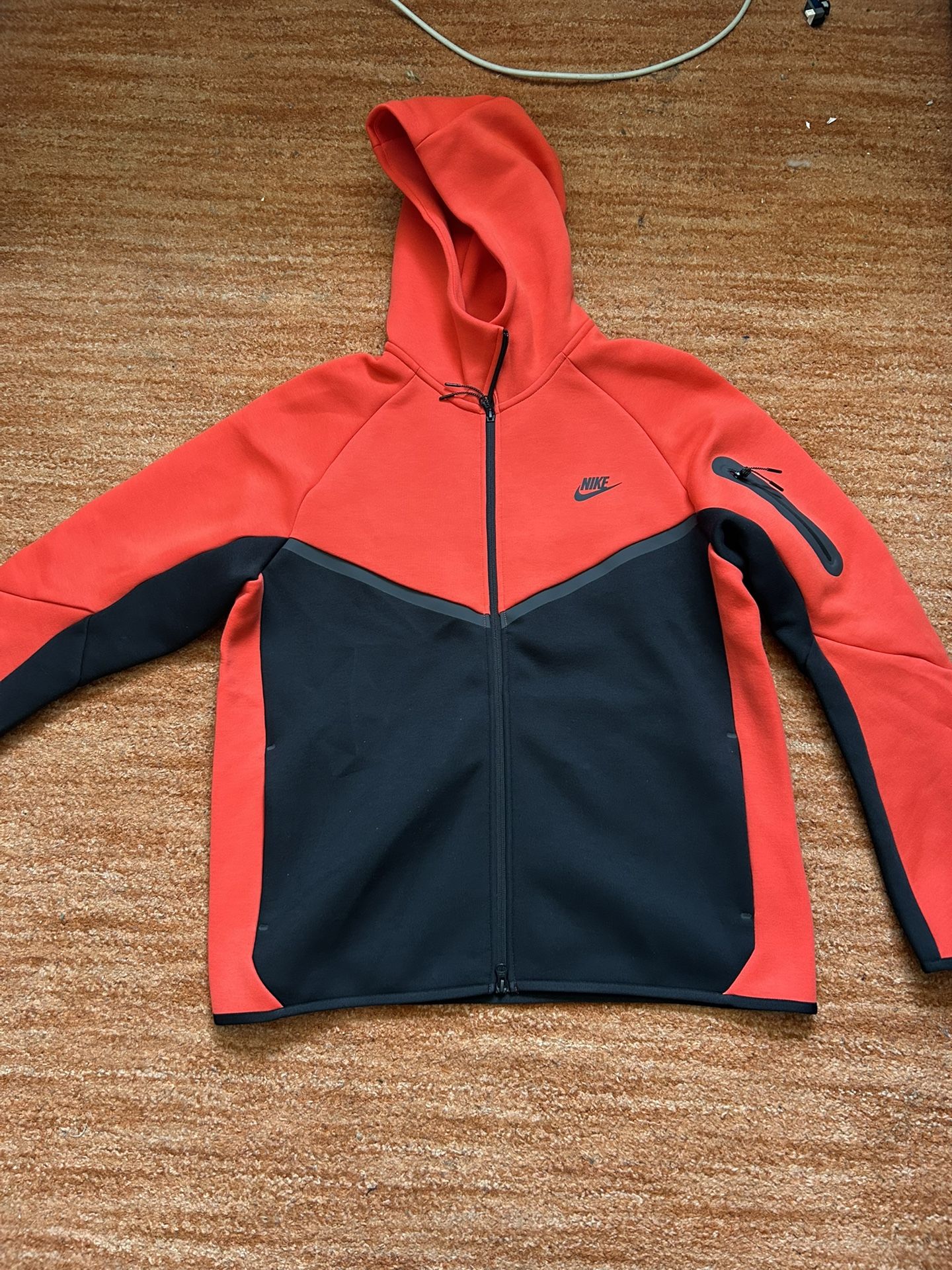 nike tech red and black