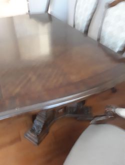 Traditional Formal Dining Room Set