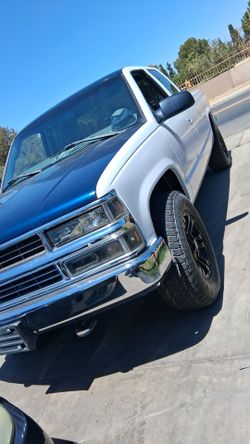 1998 Chevrolet Silverado k1500 4x4  for sale or parts