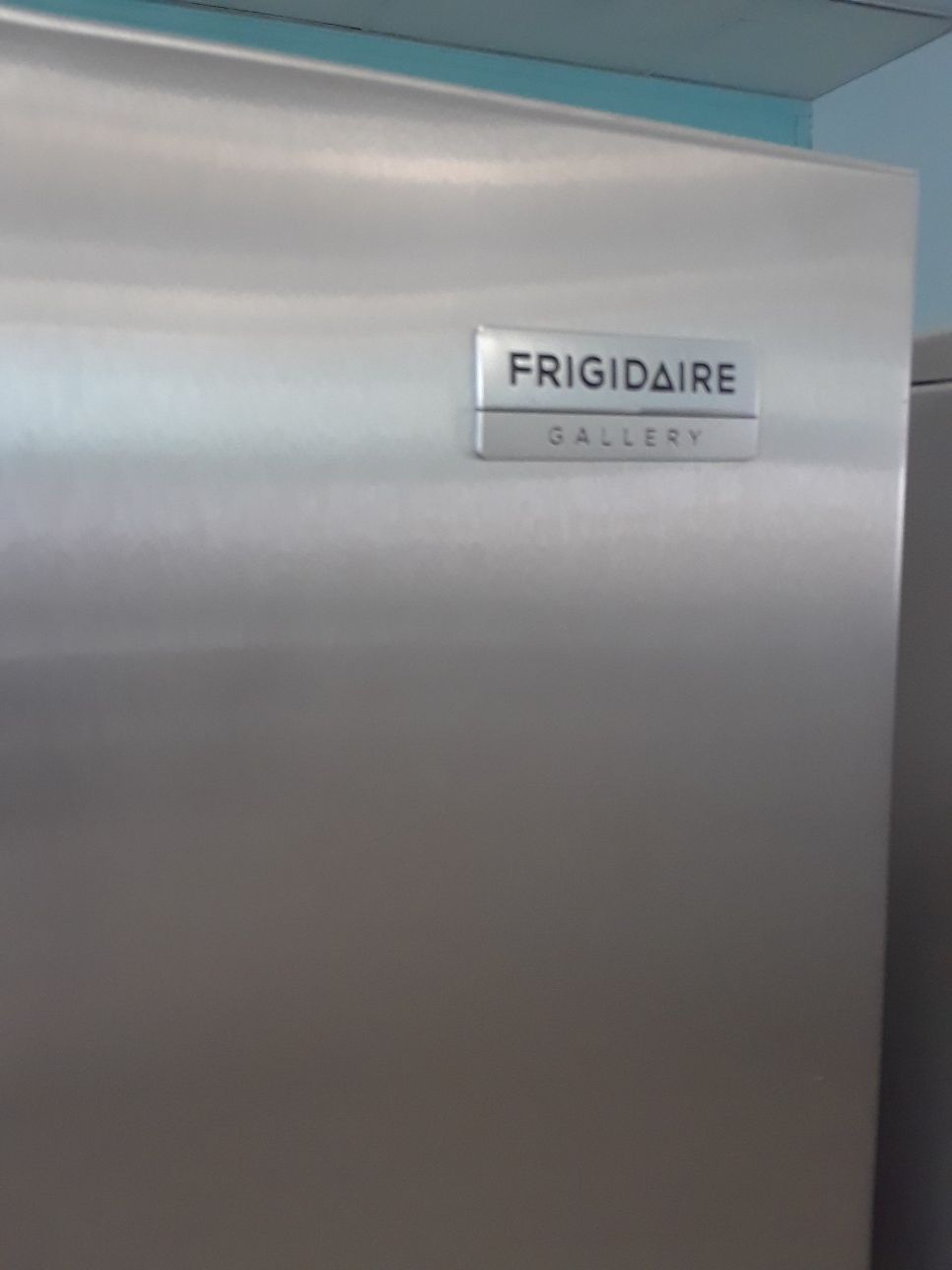 NEW FRIGIDAIRE GALLERY STAINLESS STEEL REFRIGERATOR